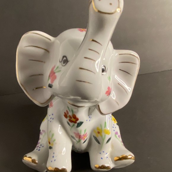 Porcelain Elephant With 10K Gold Formalities by Baum Bros Handpainted Flowers - Picture 2 of 12